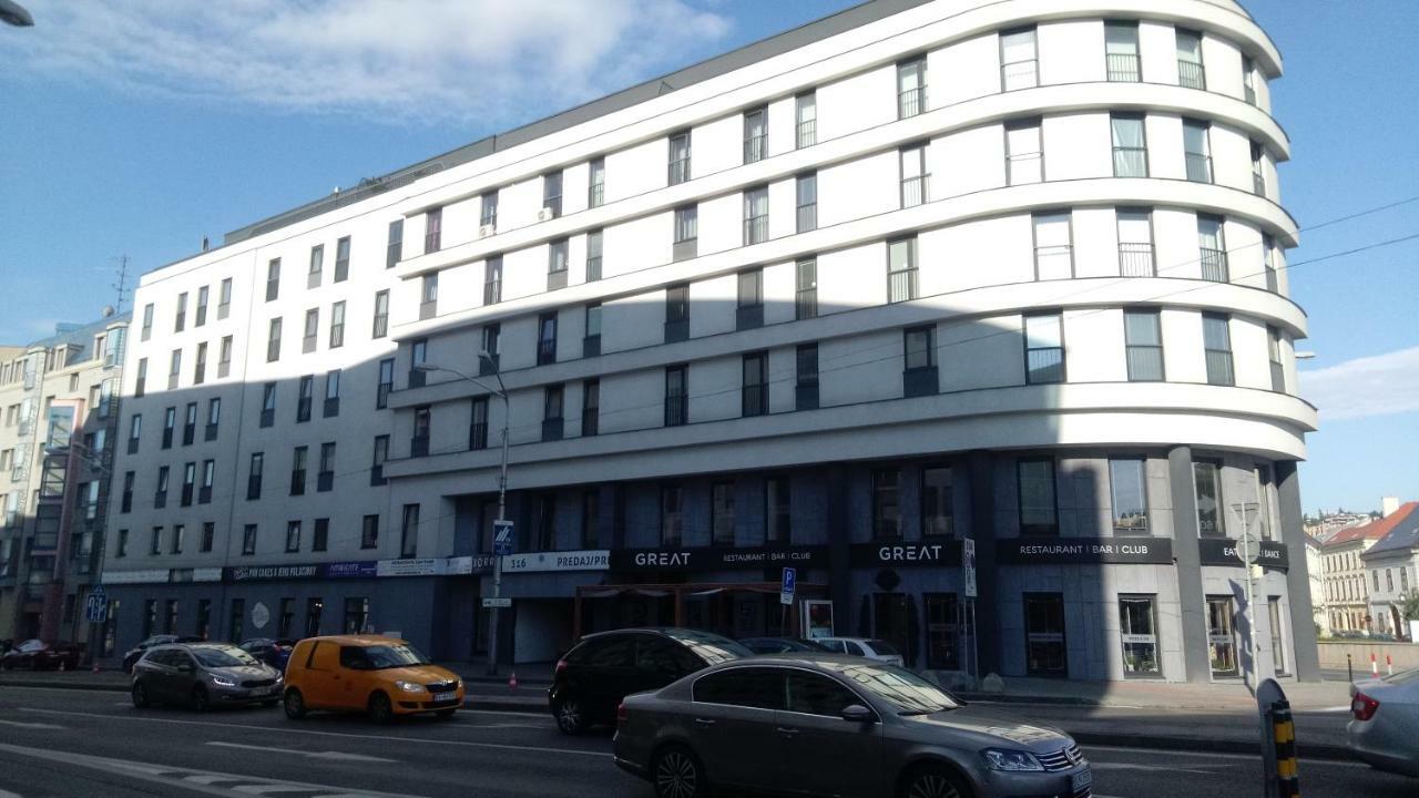 New Opposite To Presidential Palace * Pressburg
